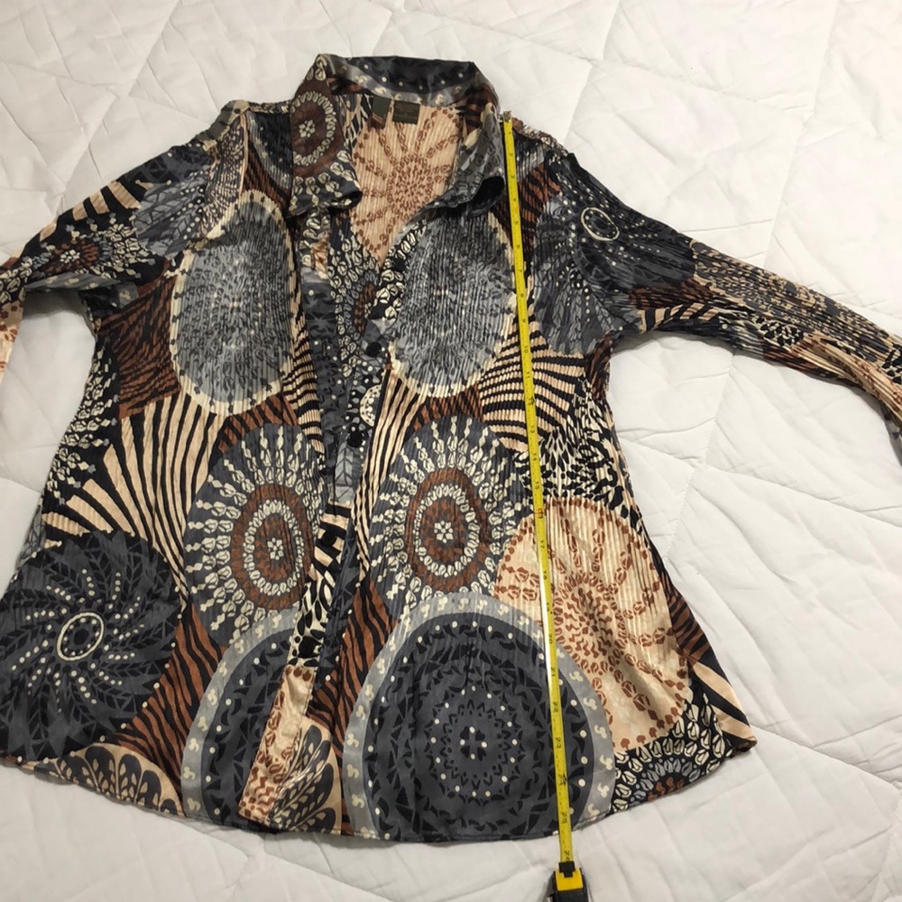 Women’s Blouse - Picture 4 of 5